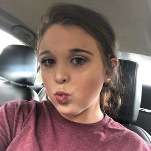 Meet your Posher, Lindsey